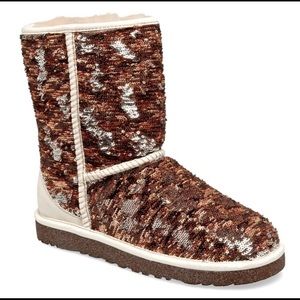 Ugg Sz9 ankle brown sliver sequin boots